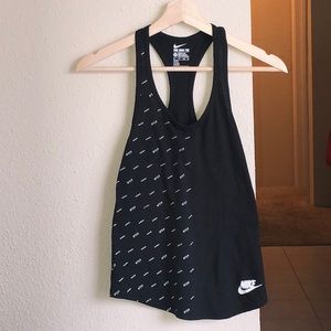 NIKE WORKOUT TANK TOP SIZE - XS